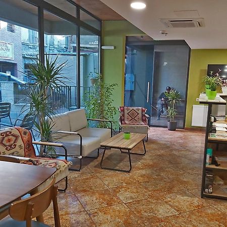 Green Inn Hotel Tbilisi Bagian luar foto