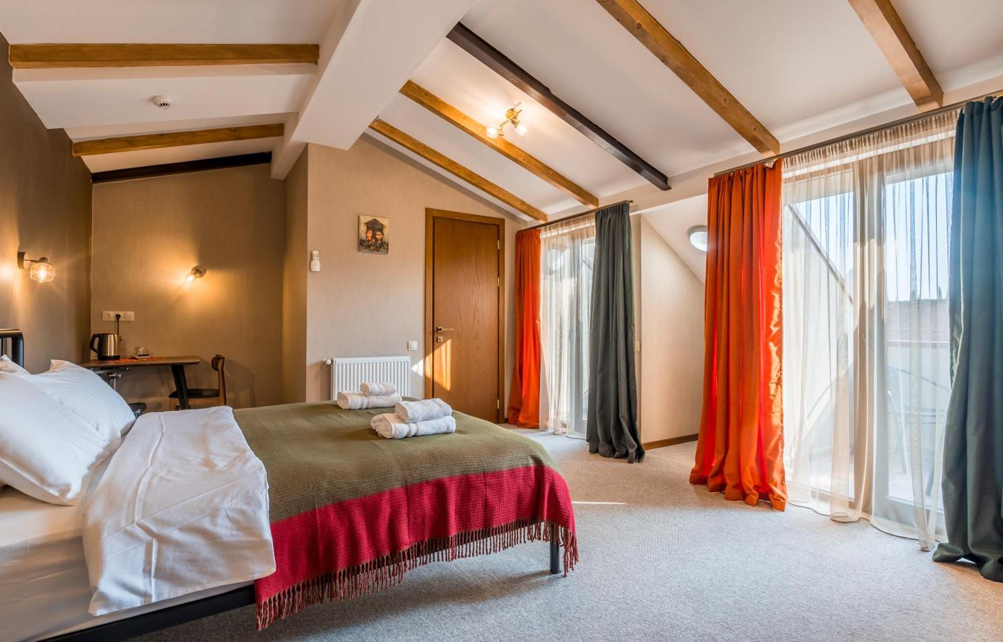 Green Inn Hotel Tbilisi Bagian luar foto