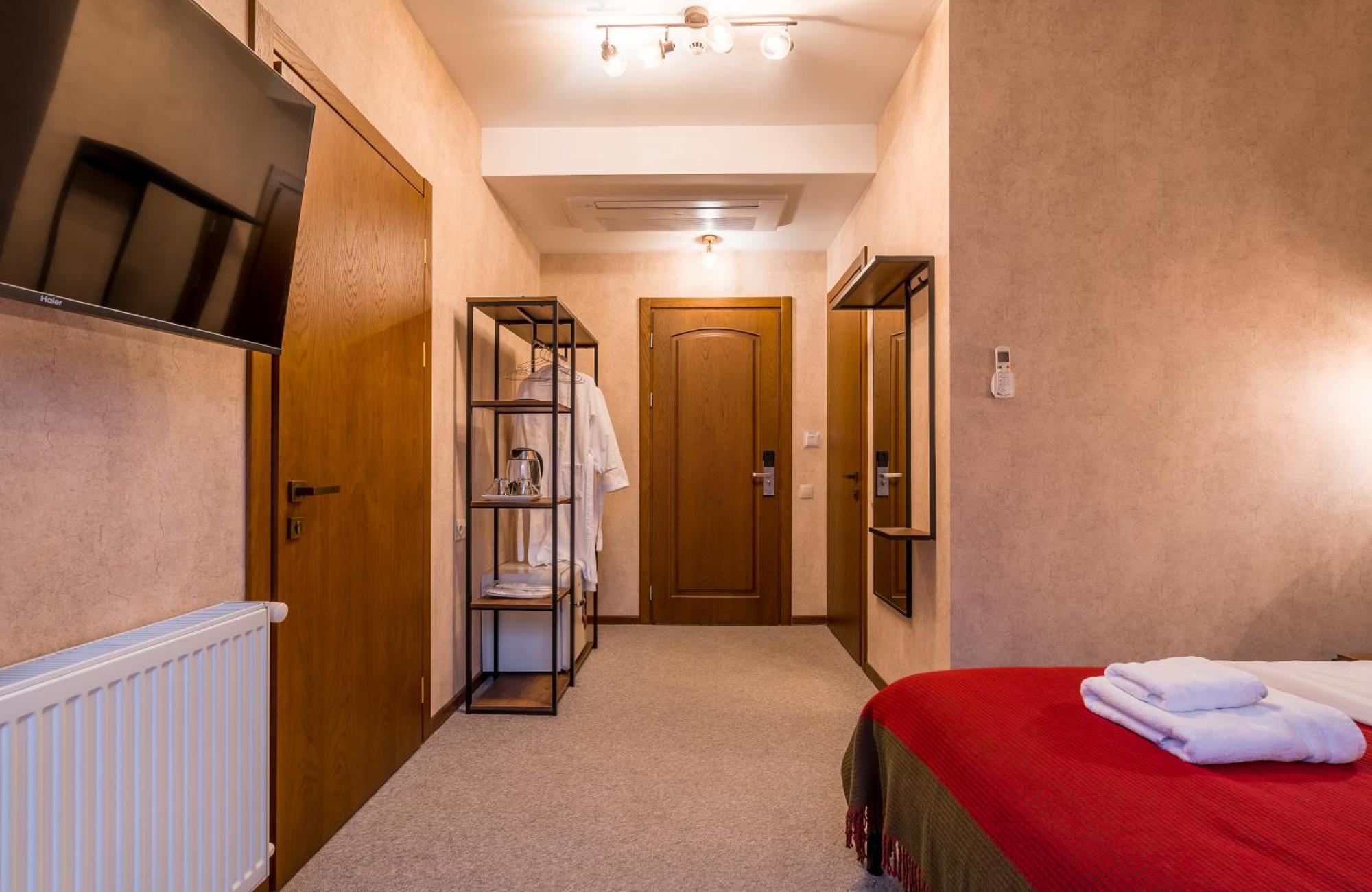 Green Inn Hotel Tbilisi Bagian luar foto