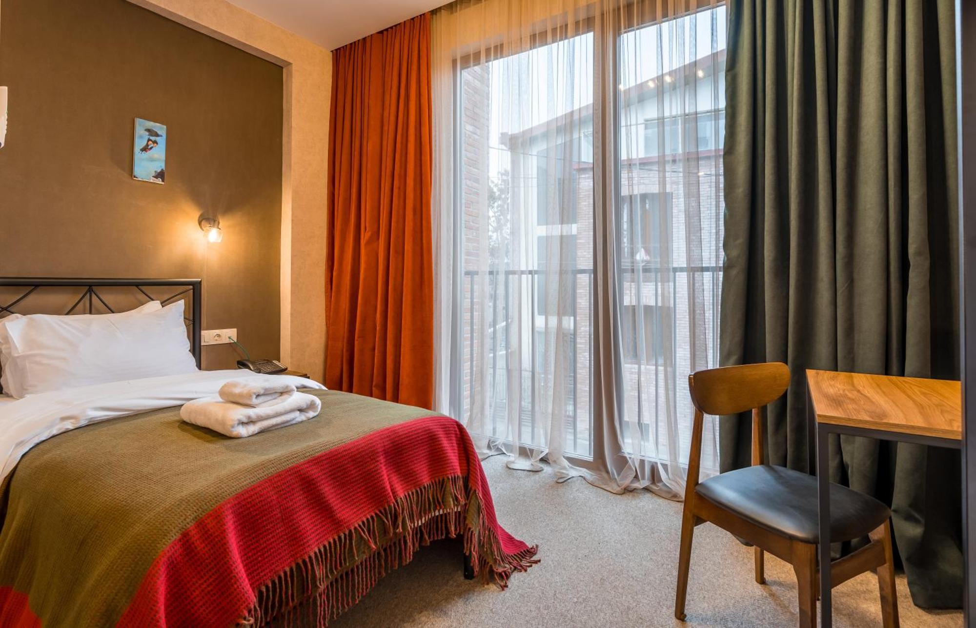 Green Inn Hotel Tbilisi Bagian luar foto