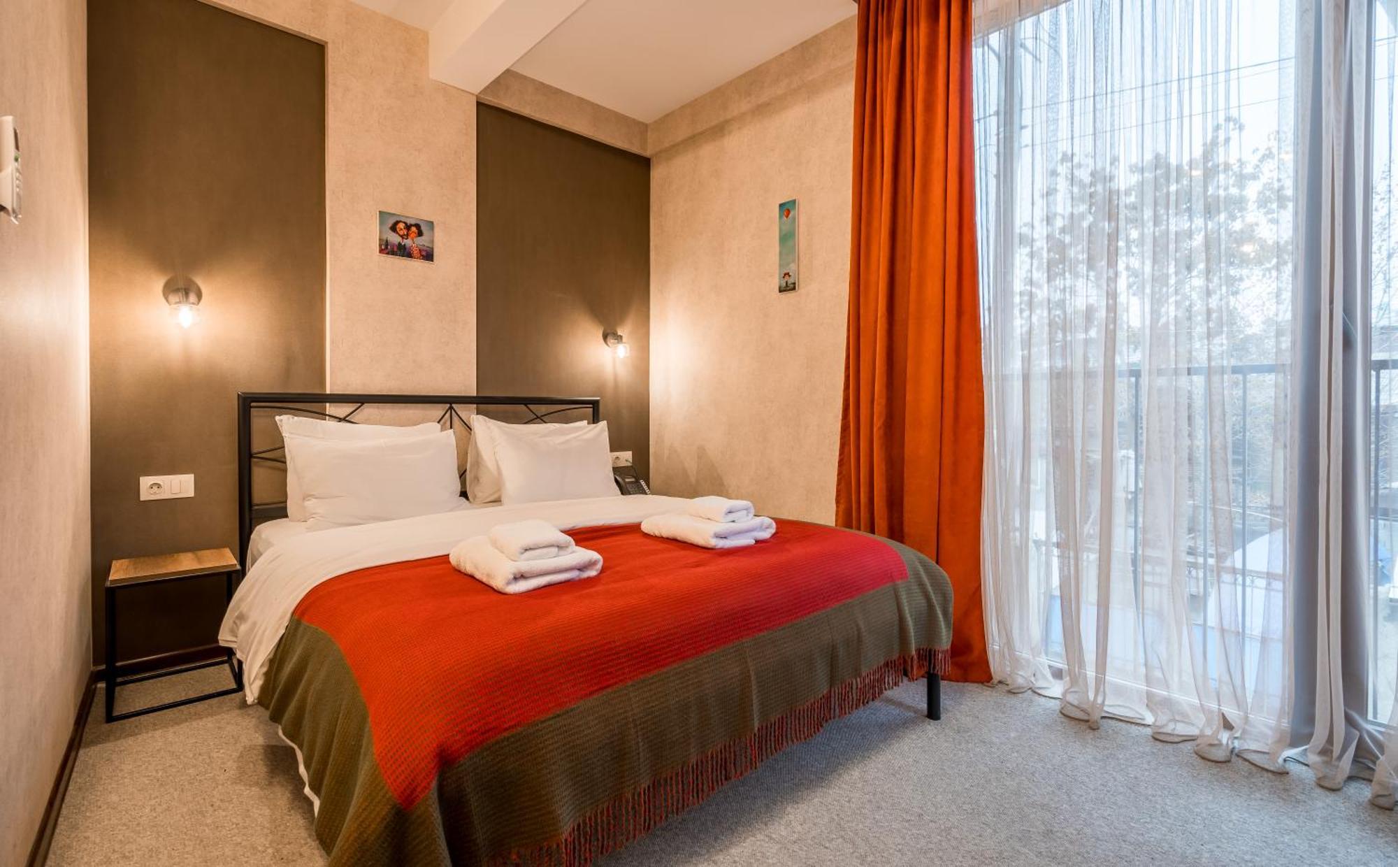Green Inn Hotel Tbilisi Bagian luar foto