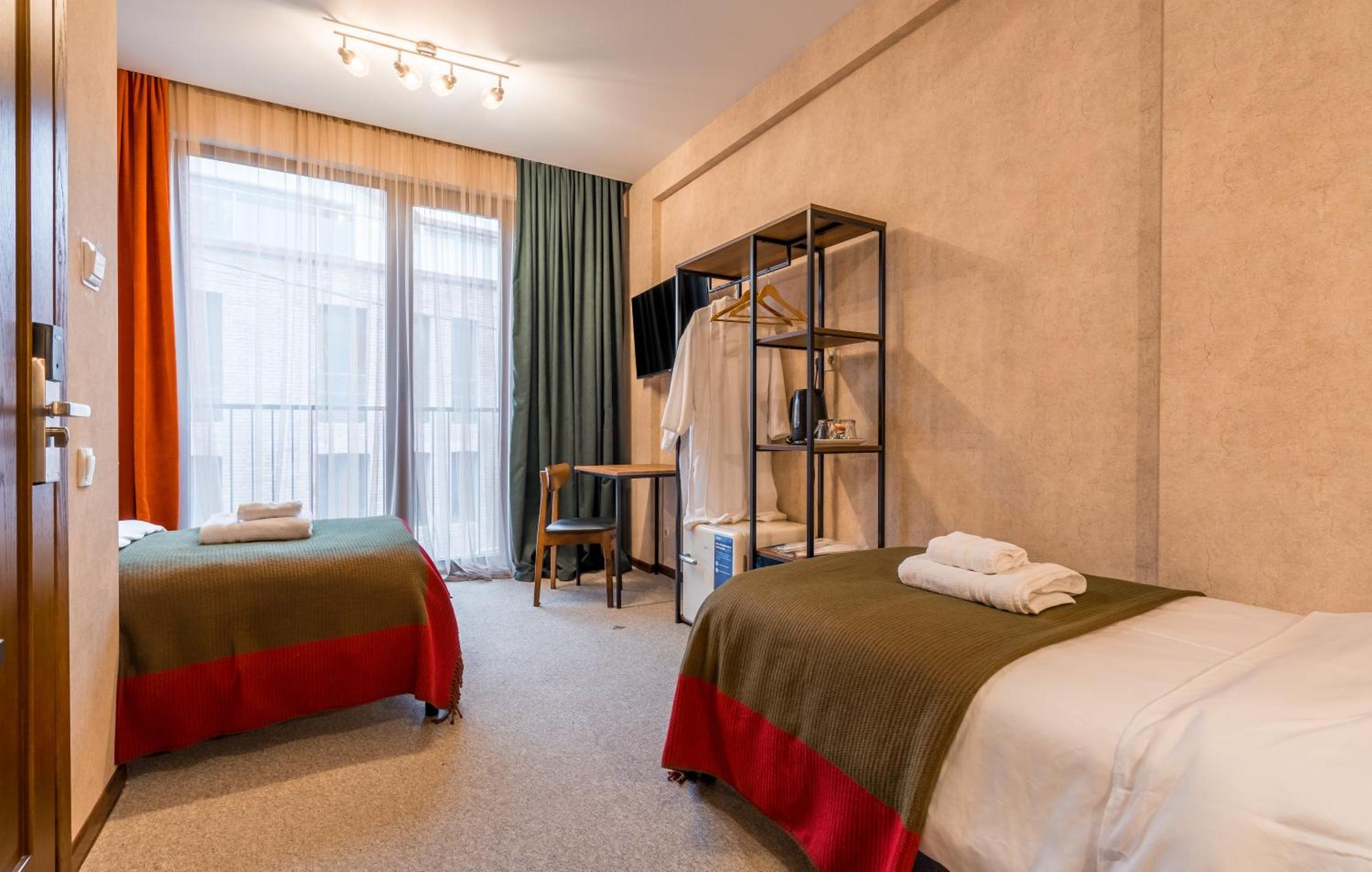 Green Inn Hotel Tbilisi Bagian luar foto