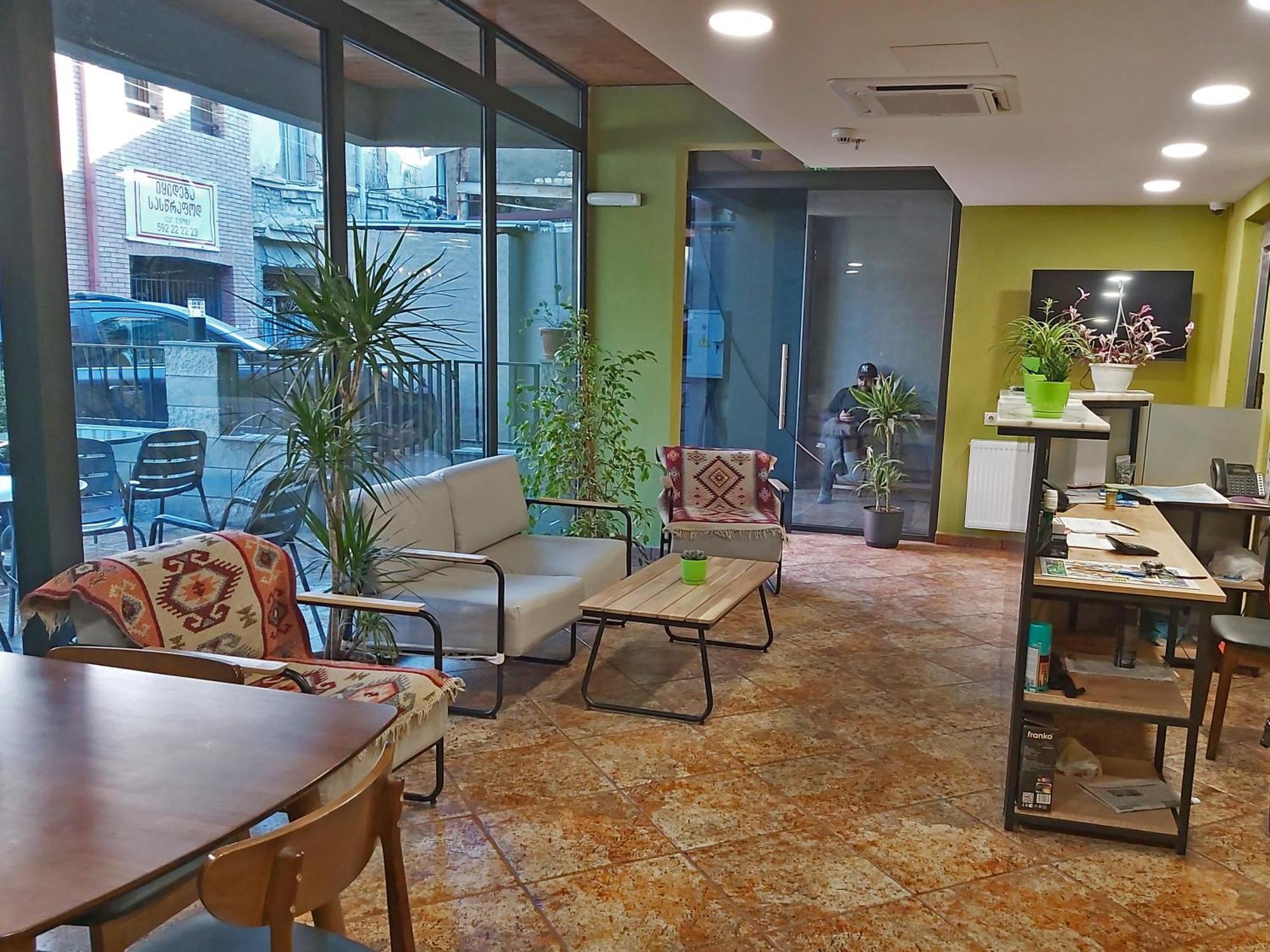 Green Inn Hotel Tbilisi Bagian luar foto