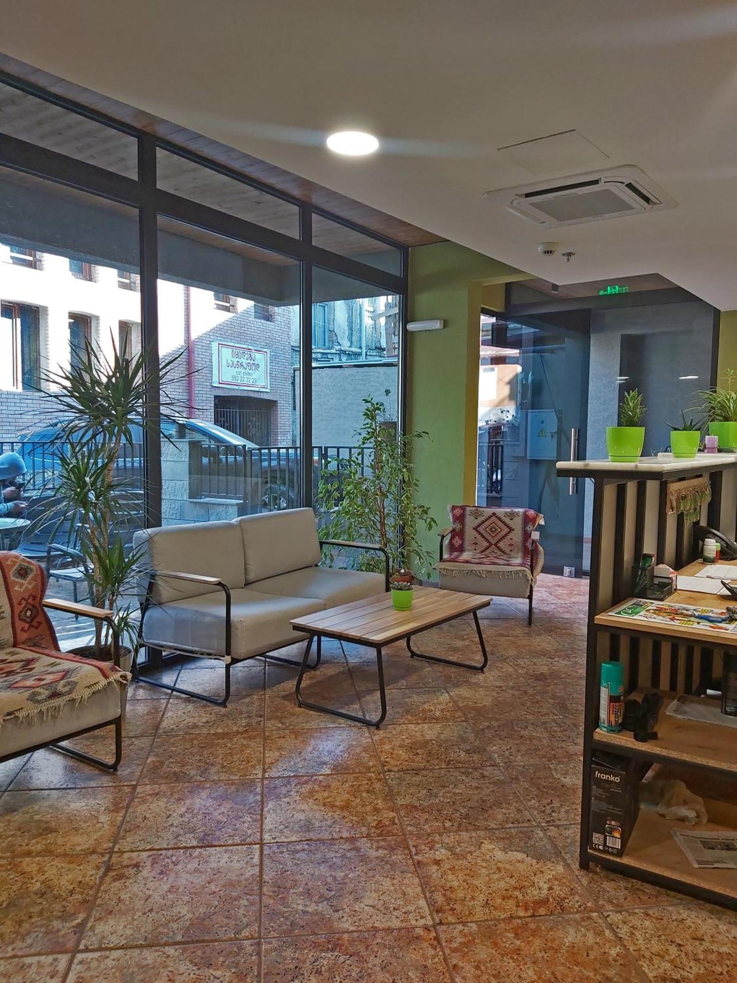 Green Inn Hotel Tbilisi Bagian luar foto